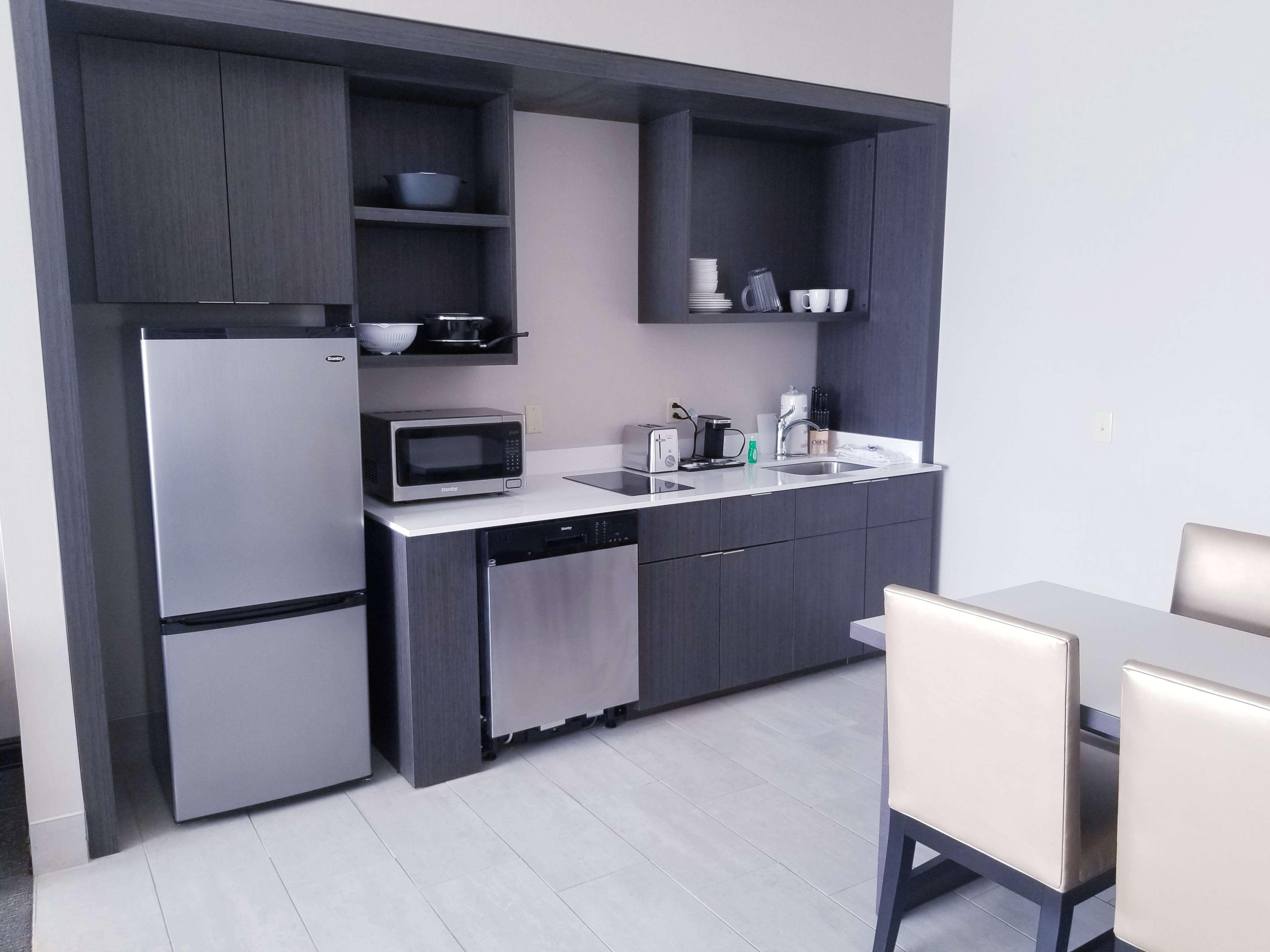 Best Western Plus Executive Residency Rigby'S Water World Hotel وارنر روبينز المظهر الخارجي الصورة