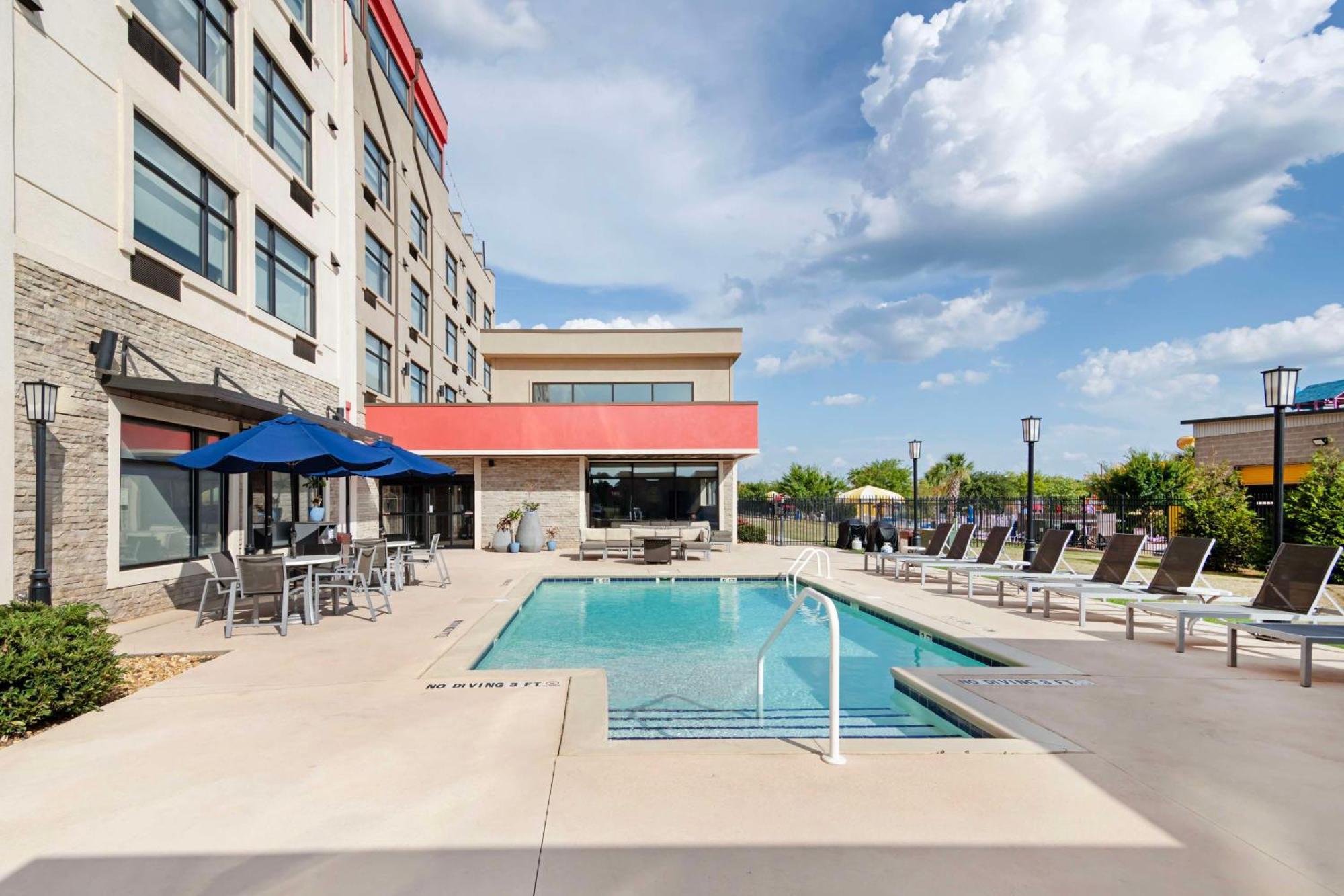 Best Western Plus Executive Residency Rigby'S Water World Hotel وارنر روبينز المظهر الخارجي الصورة